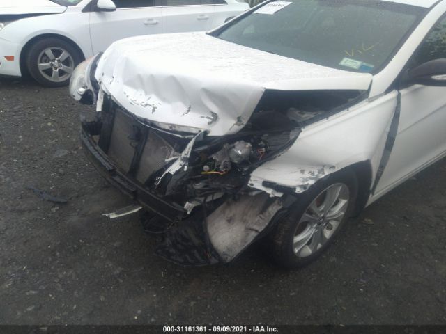 Photo 5 VIN: 5NPEC4AC4DH778842 - HYUNDAI SONATA 