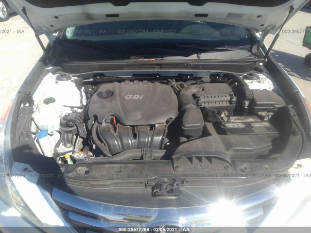 Photo 9 VIN: 5NPEC4AC4EH890025 - HYUNDAI SONATA 