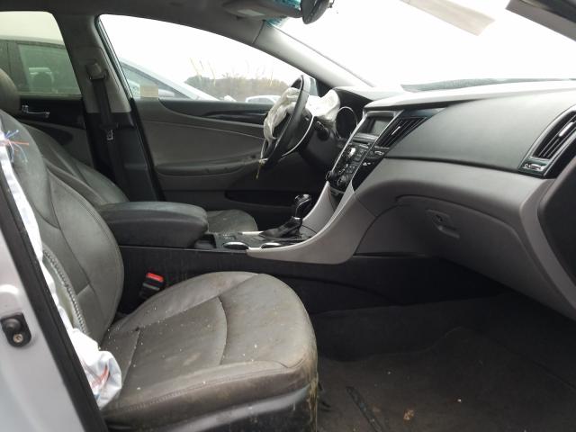 Photo 4 VIN: 5NPEC4AC5BH010719 - HYUNDAI SONATA SE 