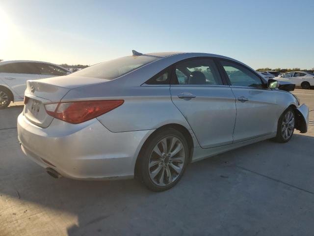 Photo 2 VIN: 5NPEC4AC5BH068670 - HYUNDAI SONATA SE 