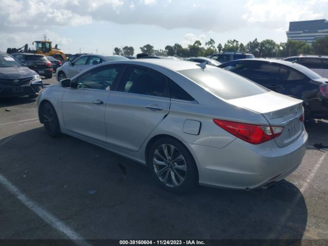 Photo 2 VIN: 5NPEC4AC5BH084609 - HYUNDAI SONATA 