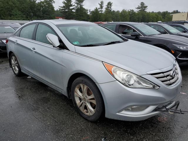 Photo 3 VIN: 5NPEC4AC5BH143545 - HYUNDAI SONATA 