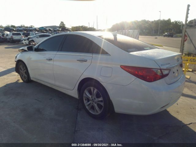 Photo 2 VIN: 5NPEC4AC5BH226070 - HYUNDAI SONATA 