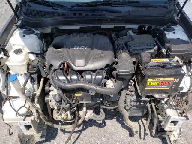 Photo 6 VIN: 5NPEC4AC5BH258839 - HYUNDAI SONATA SE 