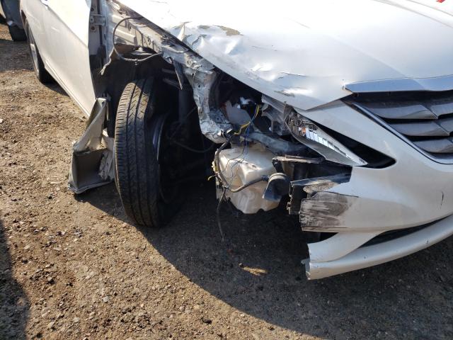 Photo 8 VIN: 5NPEC4AC5CH331502 - HYUNDAI SONATA SE 