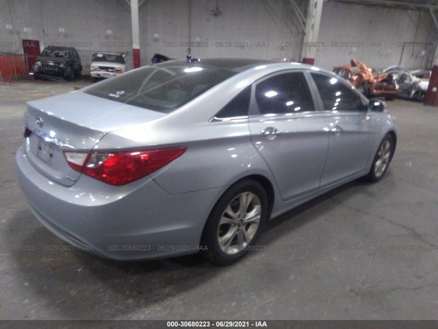 Photo 3 VIN: 5NPEC4AC5CH331953 - HYUNDAI SONATA 