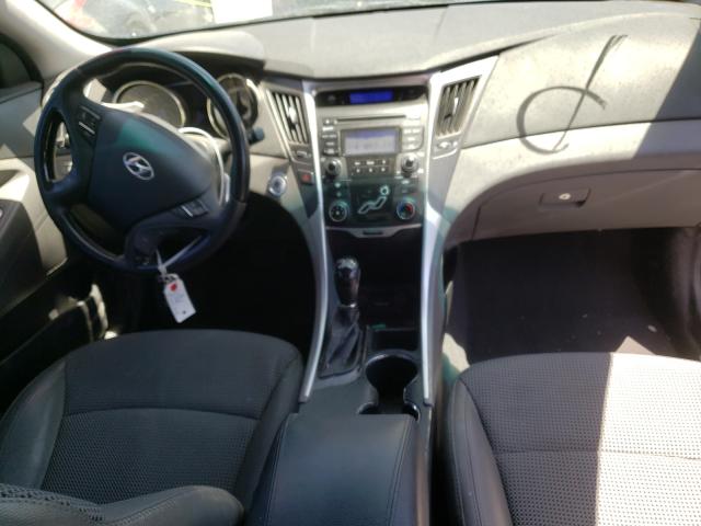 Photo 8 VIN: 5NPEC4AC5CH399296 - HYUNDAI SONATA SE 