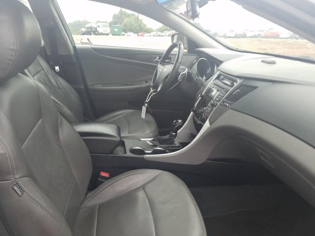 Photo 4 VIN: 5NPEC4AC5CH413987 - HYUNDAI SONATA SE 