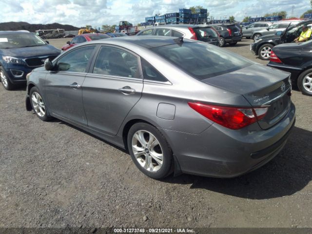 Photo 2 VIN: 5NPEC4AC5CH467466 - HYUNDAI SONATA 