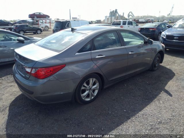 Photo 3 VIN: 5NPEC4AC5CH467466 - HYUNDAI SONATA 