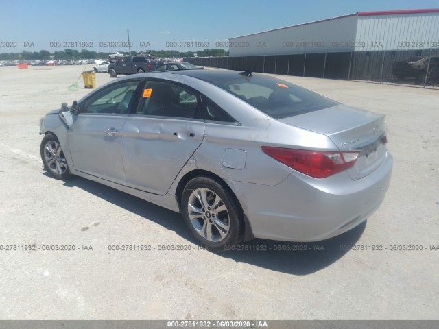 Photo 2 VIN: 5NPEC4AC5CH499849 - HYUNDAI SONATA 