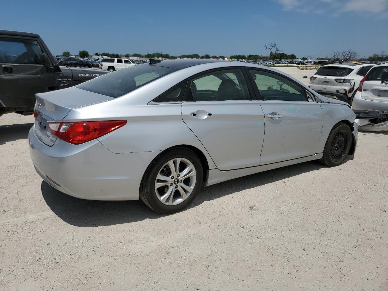 Photo 2 VIN: 5NPEC4AC5DH503786 - HYUNDAI SONATA 