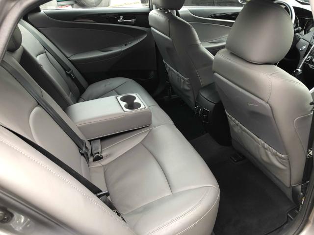 Photo 8 VIN: 5NPEC4AC5DH591030 - HYUNDAI SONATA SE 