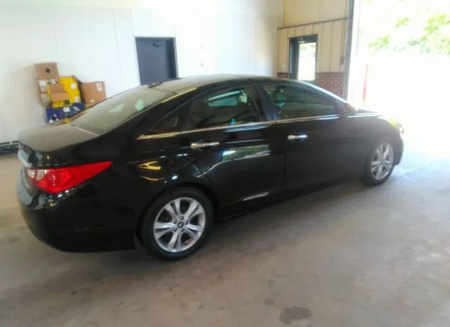 Photo 3 VIN: 5NPEC4AC5DH611163 - HYUNDAI SONATA 