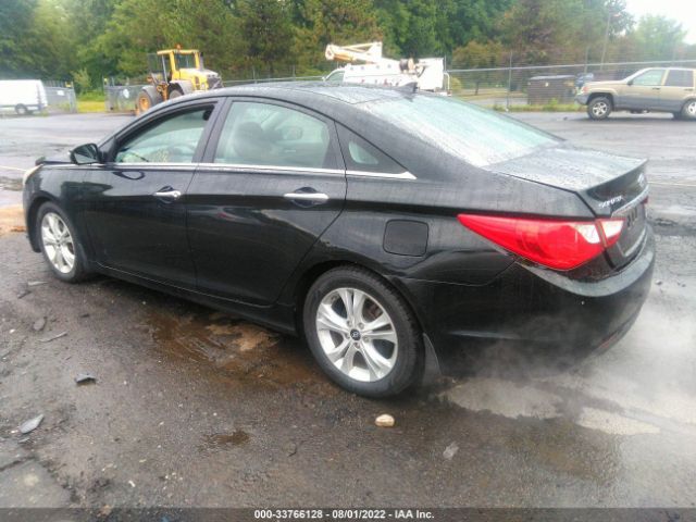 Photo 2 VIN: 5NPEC4AC5DH665868 - HYUNDAI SONATA 