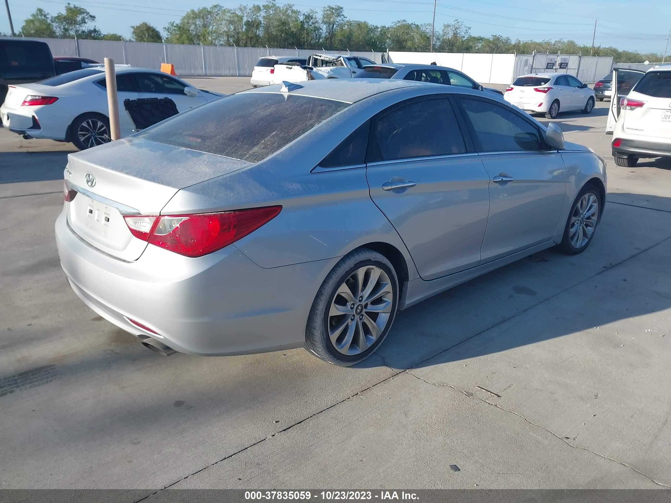 Photo 3 VIN: 5NPEC4AC5DH759586 - HYUNDAI SONATA 