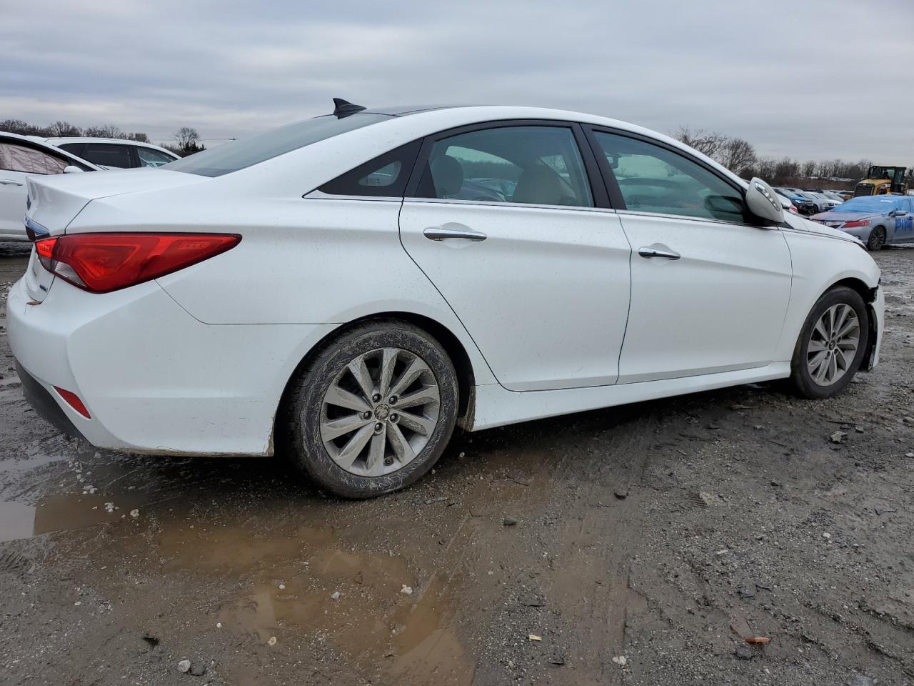 Photo 2 VIN: 5NPEC4AC5EH849273 - HYUNDAI SONATA 