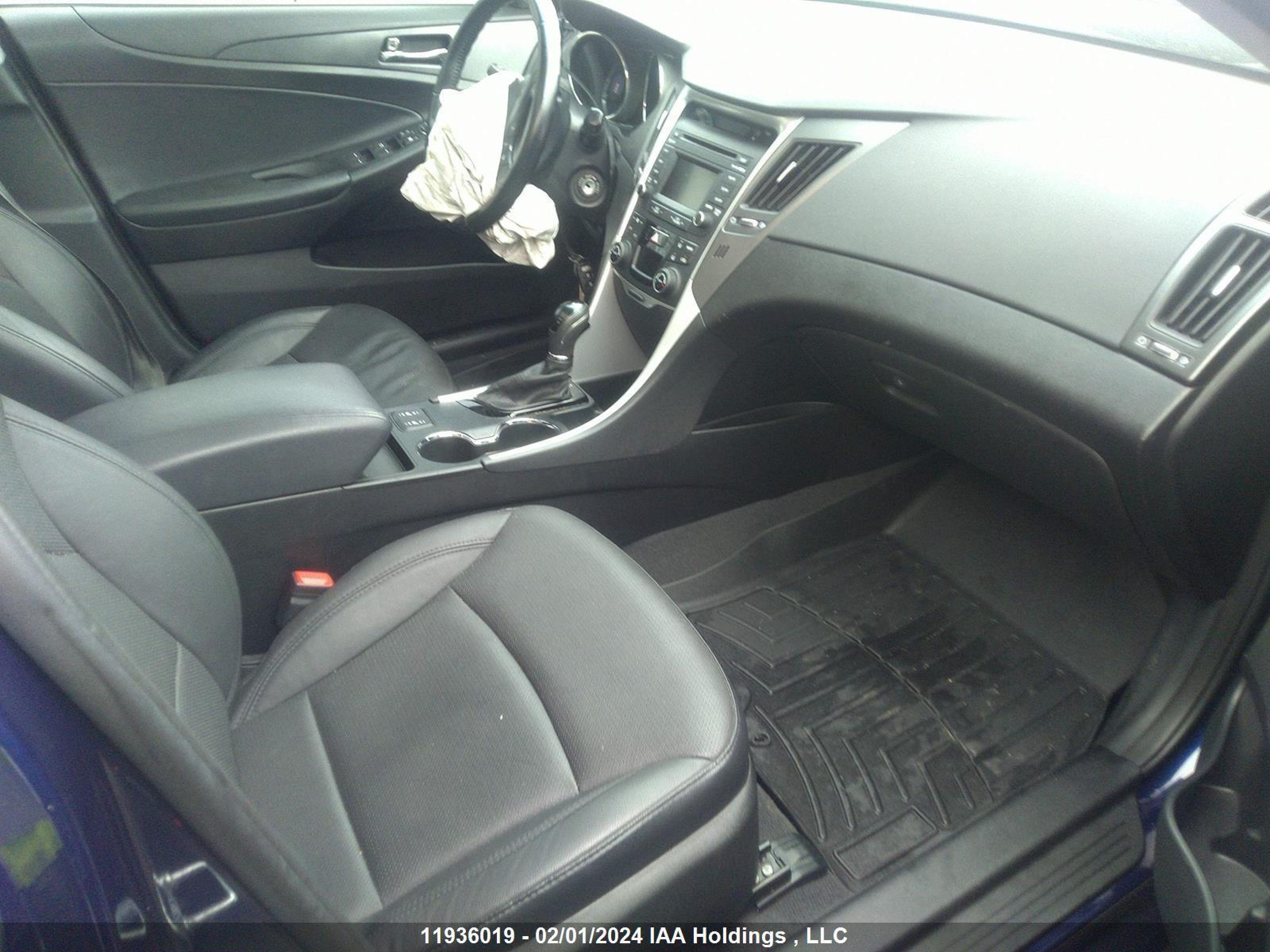 Photo 4 VIN: 5NPEC4AC5EH885092 - HYUNDAI SONATA 