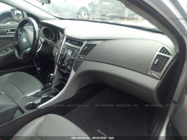 Photo 4 VIN: 5NPEC4AC6BH038223 - HYUNDAI SONATA 