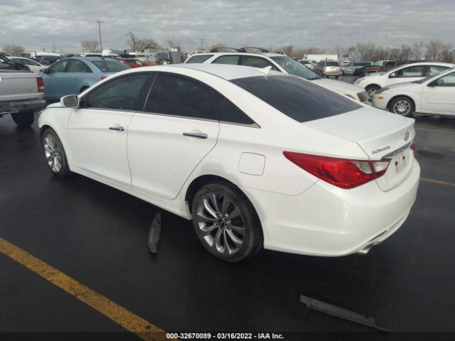 Photo 2 VIN: 5NPEC4AC6BH046032 - HYUNDAI SONATA 