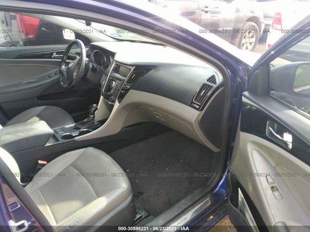 Photo 4 VIN: 5NPEC4AC6BH059735 - HYUNDAI SONATA 