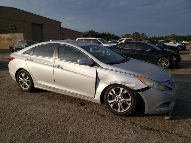 Photo 3 VIN: 5NPEC4AC6BH090693 - HYUNDAI SONATA SE 