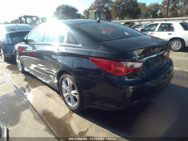 Photo 2 VIN: 5NPEC4AC6BH107914 - HYUNDAI SONATA 