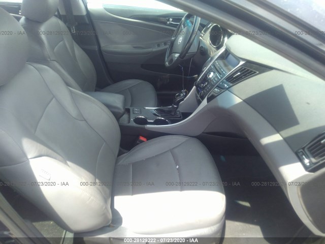 Photo 4 VIN: 5NPEC4AC6BH115477 - HYUNDAI SONATA 