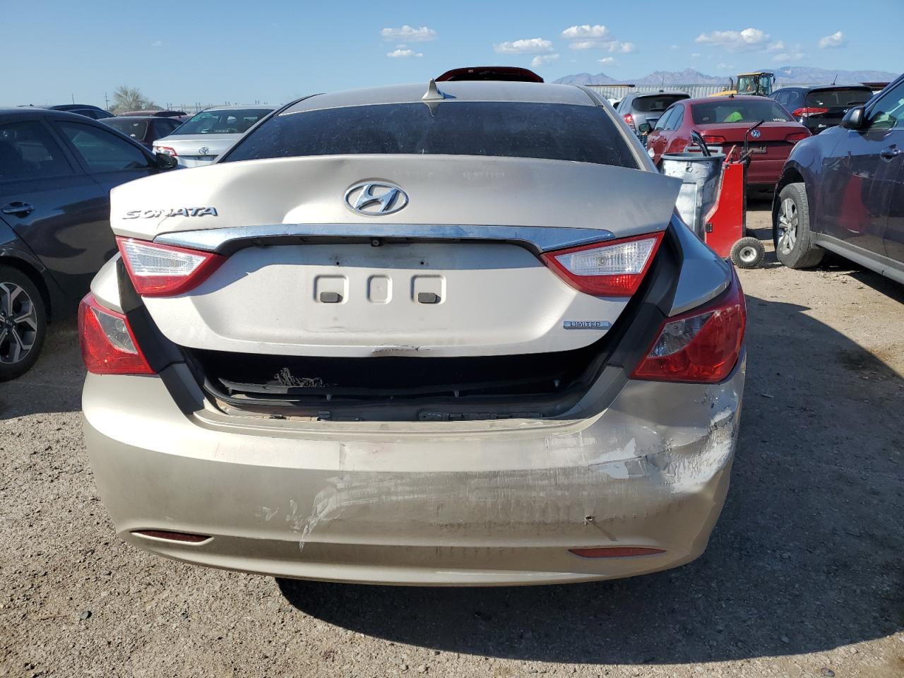 Photo 5 VIN: 5NPEC4AC6BH121358 - HYUNDAI SONATA 