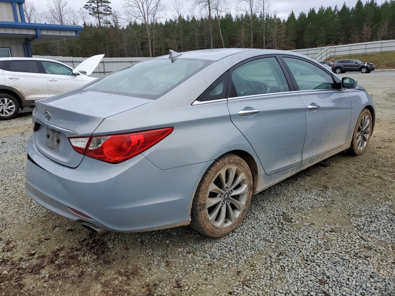 Photo 2 VIN: 5NPEC4AC6BH127953 - HYUNDAI SONATA 