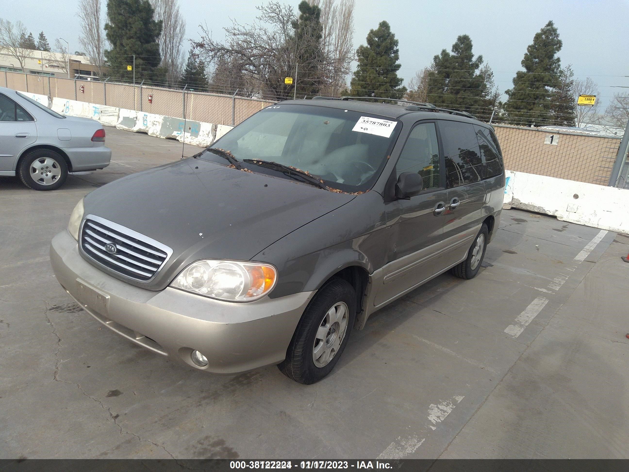 Photo 1 VIN: 5NPEC4AC6BH181320 - KIA SEDONA 