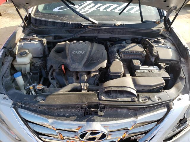 Photo 6 VIN: 5NPEC4AC6BH281322 - HYUNDAI SONATA SE 