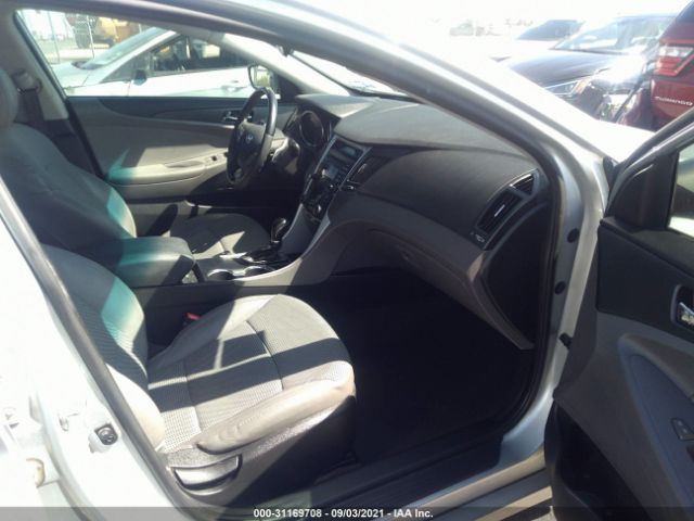 Photo 4 VIN: 5NPEC4AC6CH373824 - HYUNDAI SONATA 