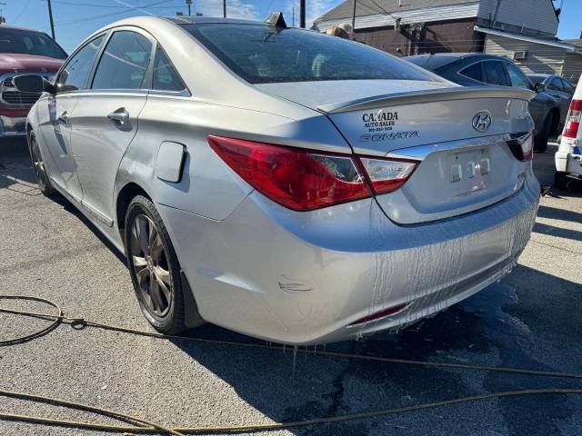 Photo 2 VIN: 5NPEC4AC6CH385312 - HYUNDAI SONATA 