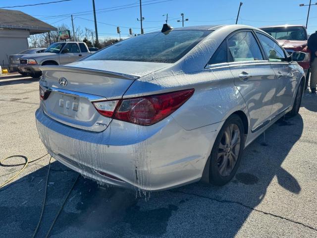 Photo 3 VIN: 5NPEC4AC6CH385312 - HYUNDAI SONATA 