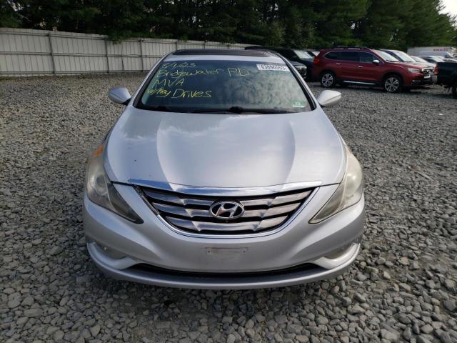 Photo 4 VIN: 5NPEC4AC6CH388923 - HYUNDAI SONATA SE 