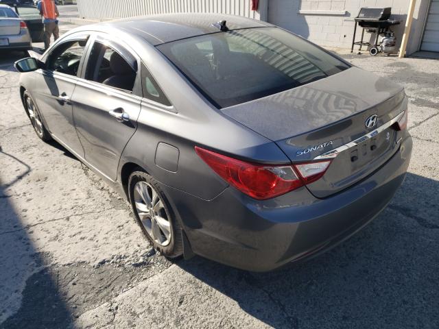 Photo 2 VIN: 5NPEC4AC6CH403095 - HYUNDAI SONATA SE 