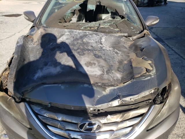 Photo 6 VIN: 5NPEC4AC6CH403095 - HYUNDAI SONATA SE 