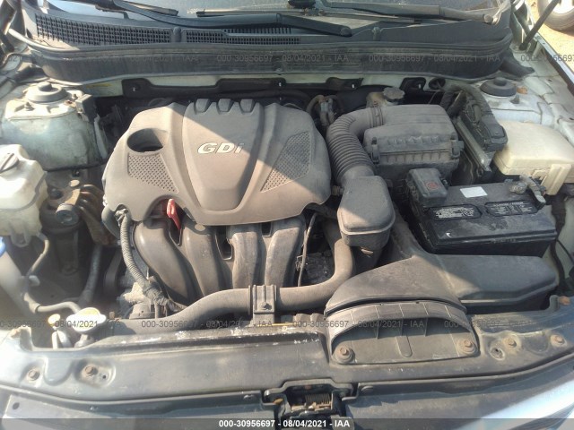 Photo 9 VIN: 5NPEC4AC6CH466620 - HYUNDAI SONATA 