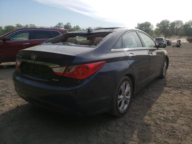 Photo 3 VIN: 5NPEC4AC6CH491579 - HYUNDAI SONATA SE 