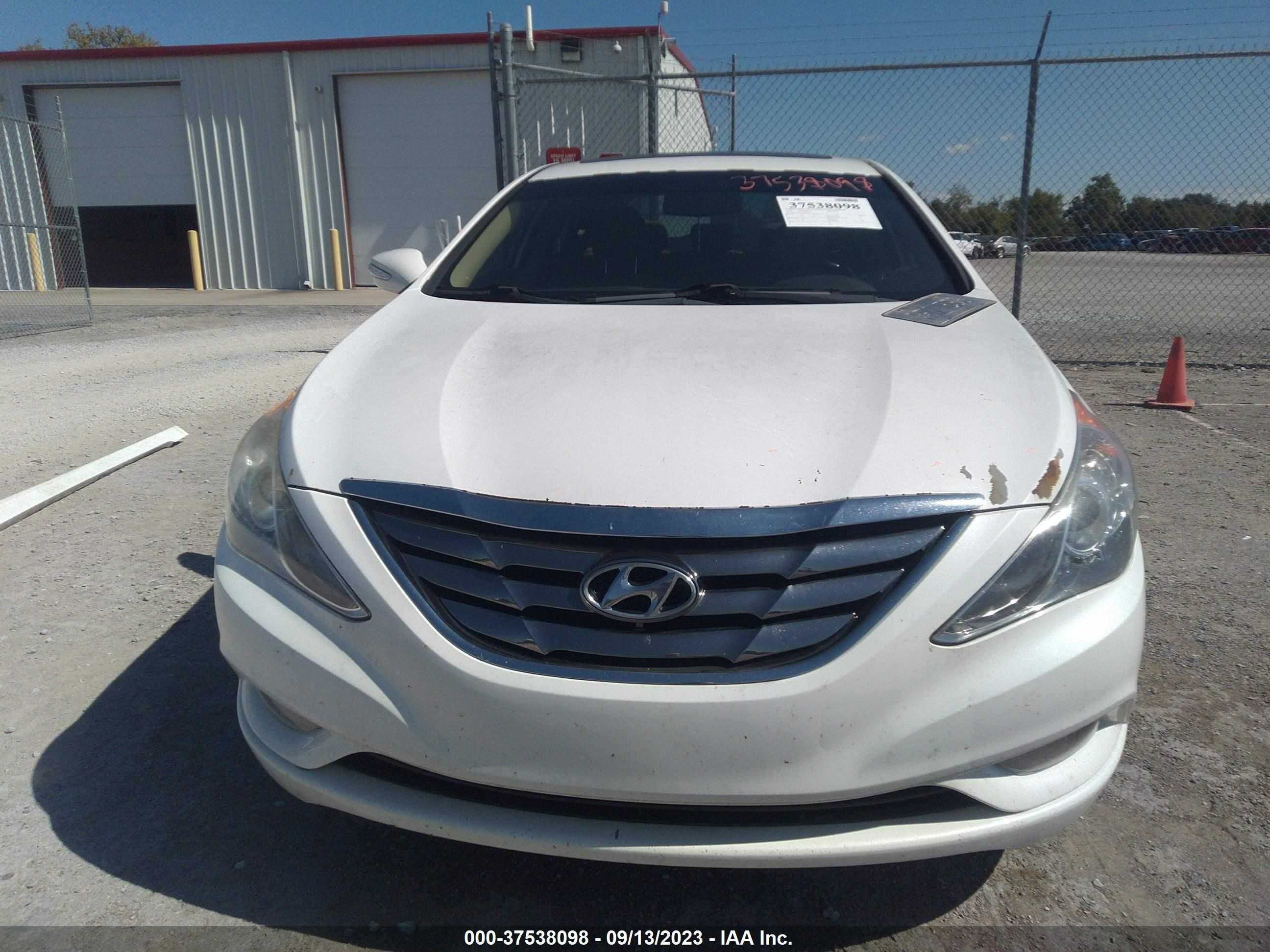 Photo 12 VIN: 5NPEC4AC6DH581171 - HYUNDAI SONATA 