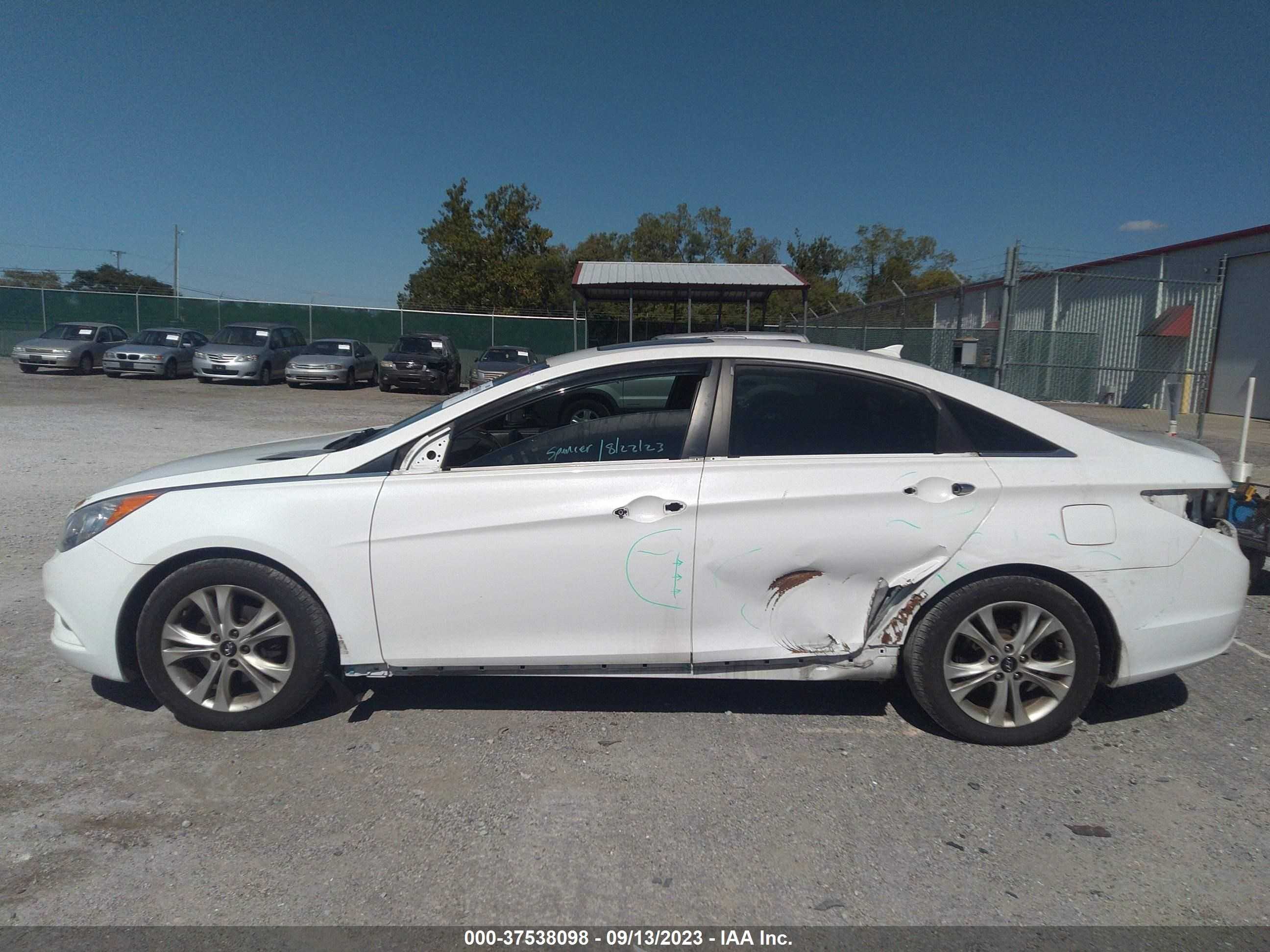 Photo 14 VIN: 5NPEC4AC6DH581171 - HYUNDAI SONATA 