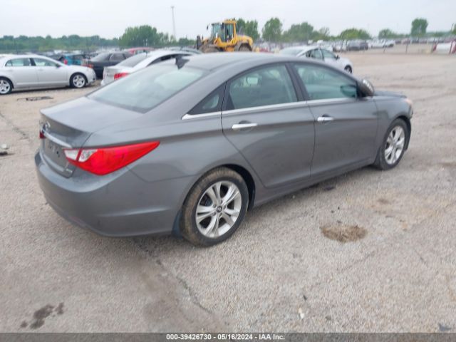 Photo 3 VIN: 5NPEC4AC6DH592882 - HYUNDAI SONATA 