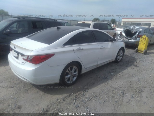 Photo 3 VIN: 5NPEC4AC6DH635892 - HYUNDAI SONATA 