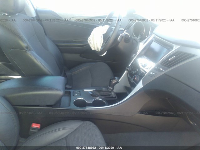 Photo 4 VIN: 5NPEC4AC6DH768846 - HYUNDAI SONATA 