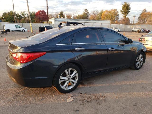 Photo 2 VIN: 5NPEC4AC7BH000967 - HYUNDAI SONATA 