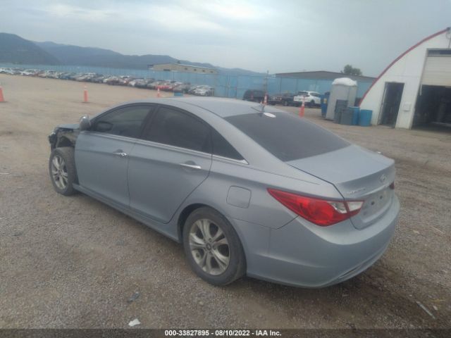 Photo 2 VIN: 5NPEC4AC7BH027859 - HYUNDAI SONATA 