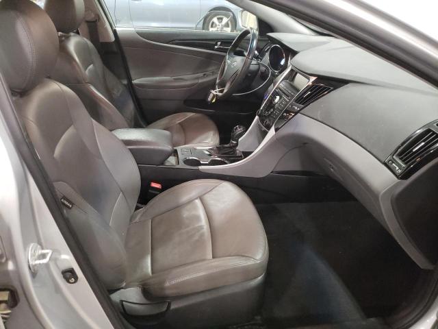 Photo 4 VIN: 5NPEC4AC7BH114063 - HYUNDAI SONATA SE 