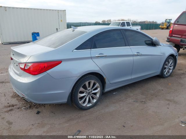 Photo 3 VIN: 5NPEC4AC7BH135401 - HYUNDAI SONATA 