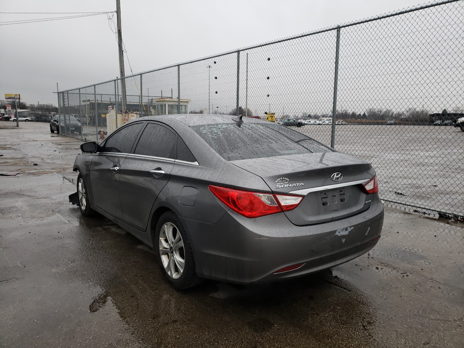 Photo 2 VIN: 5NPEC4AC7BH232789 - HYUNDAI SONATA SE 